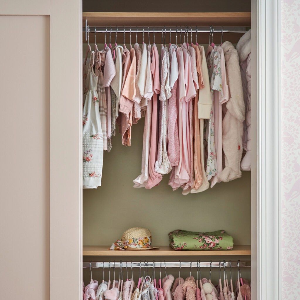 https://maisonette-prd.s3.amazonaws.com/0320_Kids_Closets_1000x1000_large_cb021e14bb.jpg